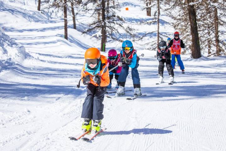 Forfaits de ski pour les enfants du Pays des Écrins